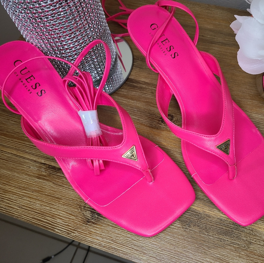 GUESS HEELS - Picture 2 of 3